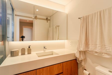 Apartamento à venda com 145m², 3 quartos e 2 vagasBanheiro da Suíte 1