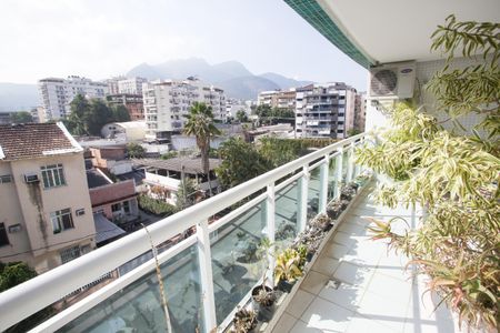 Apartamento à venda com 117m², 3 quartos e 2 vagasVaranda da Sala