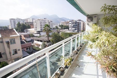 Apartamento à venda com 117m², 3 quartos e 2 vagasVaranda da Sala