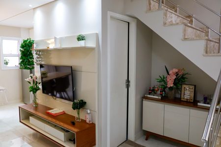 Casa de condomínio à venda com 60m², 2 quartos e 1 vagaSala