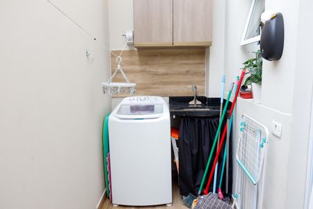 Casa de condomínio à venda com 60m², 2 quartos e 1 vagaLavanderia