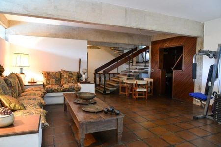 Casa à venda com 680m², 5 quartos e 4 vagasFoto 57