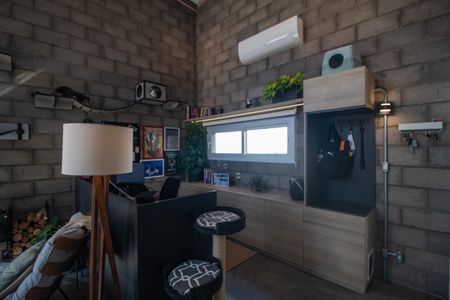 Casa à venda com 78m², 1 quarto e 3 vagas Casa à venda com 78m², 1 quarto e 3 vagasSala