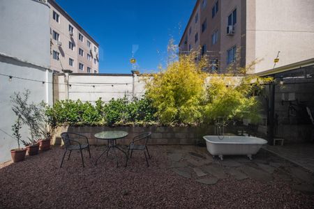 Casa à venda com 78m², 1 quarto e 3 vagas Casa à venda com 78m², 1 quarto e 3 vagasVista