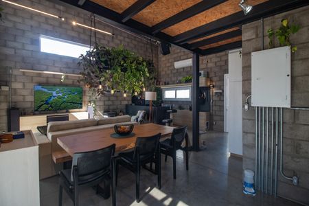 Casa à venda com 78m², 1 quarto e 3 vagas Casa à venda com 78m², 1 quarto e 3 vagasCozinha