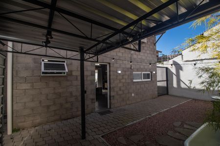 Casa à venda com 78m², 1 quarto e 3 vagas Casa à venda com 78m², 1 quarto e 3 vagasQuintal