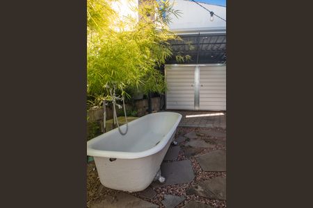 Casa à venda com 78m², 1 quarto e 3 vagas Casa à venda com 78m², 1 quarto e 3 vagasQuintal