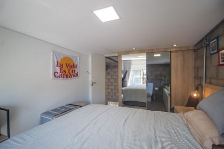 Casa à venda com 78m², 1 quarto e 3 vagas Casa à venda com 78m², 1 quarto e 3 vagasSuíte