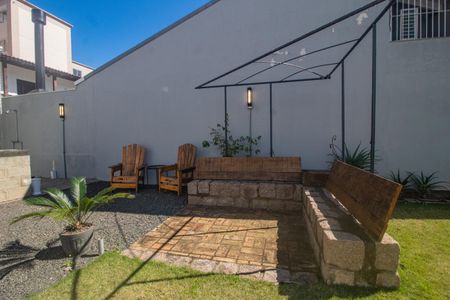 Casa à venda com 78m², 1 quarto e 3 vagas Casa à venda com 78m², 1 quarto e 3 vagasJardim