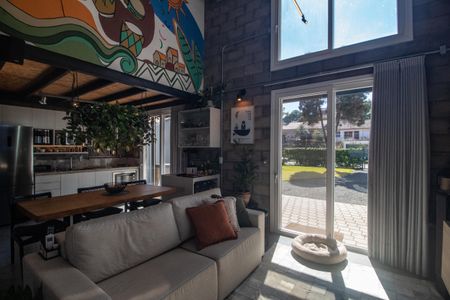 Casa à venda com 78m², 1 quarto e 3 vagas Casa à venda com 78m², 1 quarto e 3 vagasSala