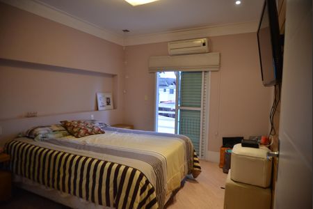 Casa à venda com 125m², 3 quartos e 2 vagasSuite