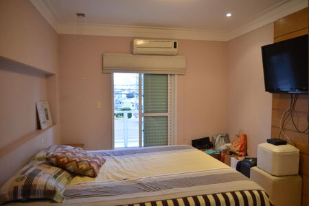 Casa à venda com 125m², 3 quartos e 2 vagasSuite