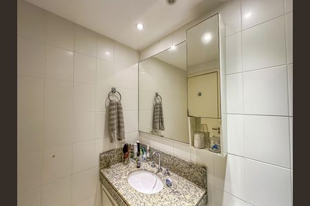 Apartamento à venda com 176m², 3 quartos e 2 vagasBanheiro