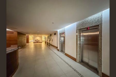 Apartamento à venda com 176m², 3 quartos e 2 vagasÁrea comum