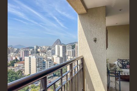 Apartamento à venda com 176m², 3 quartos e 2 vagasVaranda