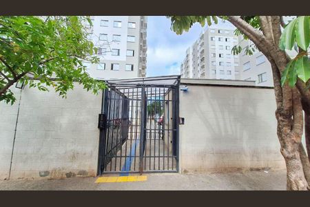 Apartamento para alugar com 52m², 2 quartos e sem vaga Apartamento para alugar com 52m², 2 quartos e sem vagaFachada