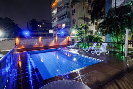 Apartamento à venda com 72m², 2 quartos e 1 vagaÁrea comum