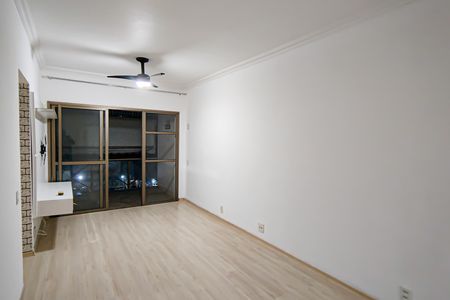 Apartamento à venda com 72m², 2 quartos e 1 vagaSala