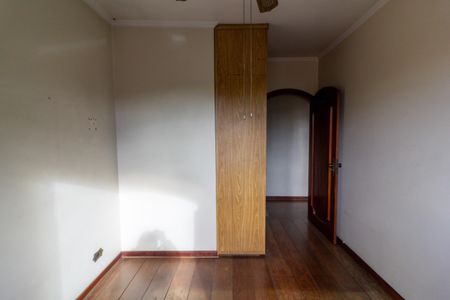 Casa à venda com 240m², 5 quartos e 3 vagasCasa 2 - Quarto 3