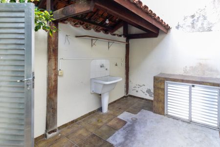 Casa à venda com 240m², 5 quartos e 3 vagasÁrea de Serviço