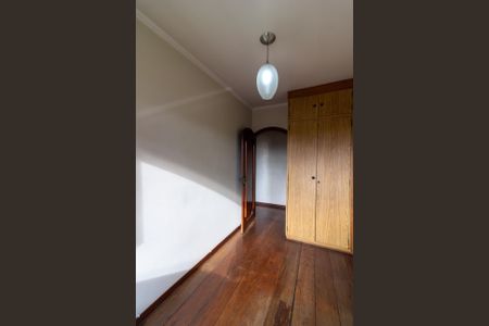 Casa à venda com 240m², 5 quartos e 3 vagasCasa 2 - Quarto 2