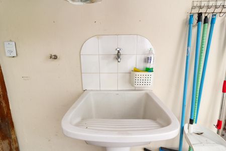 Casa à venda com 240m², 5 quartos e 3 vagasCasa 2 - Área de Serviço