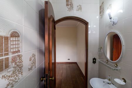 Casa à venda com 240m², 5 quartos e 3 vagasCasa 2 - Banheiro da Suíte