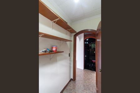 Casa à venda com 240m², 5 quartos e 3 vagasCasa 2 - Despensa