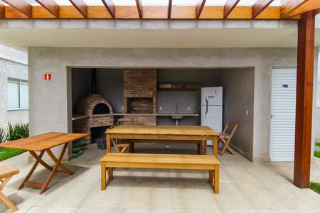 Apartamento para alugar com 33m², 2 quartos e sem vagaÁrea comum - Churrasqueira