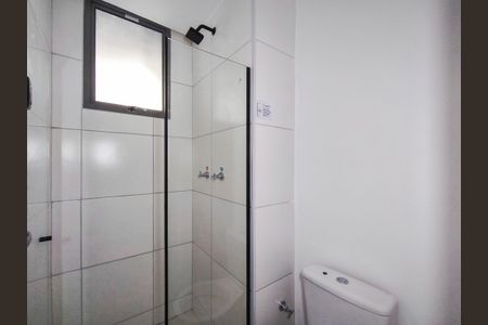 Banheiro de kitnet/studio para alugar com 1 quarto, 33m² em Santo Cristo, Rio de Janeiro