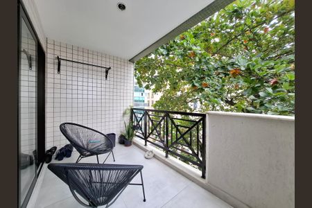 Apartamento à venda com 64m², 2 quartos e 1 vagaVaranda