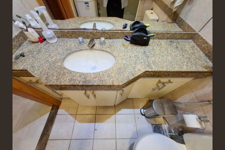 Apartamento à venda com 64m², 2 quartos e 1 vagaBanheiro