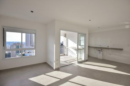 Sala de apartamento à venda com 1 quarto, 58m² em Vila Suzana, São Paulo