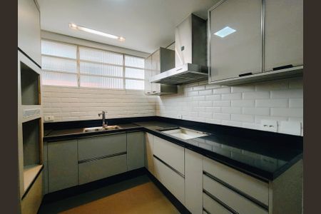 Apartamento à venda com 111m², 2 quartos e 1 vagaCozinha