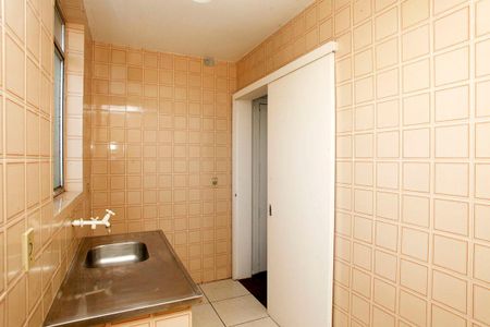 Cozinha e Área de Serviço de apartamento à venda com 1 quarto, 35m² em São João, Porto Alegre