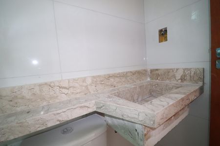 Casa de condomínio à venda com 127m², 3 quartos e 2 vagasBanheiro da Suíte