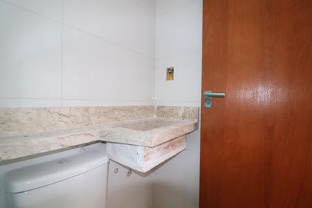 Casa de condomínio à venda com 129m², 3 quartos e 2 vagasBanheiro da Suíte