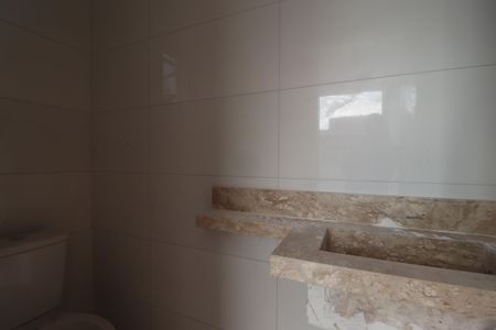 Casa de condomínio à venda com 129m², 3 quartos e 2 vagasLavabo