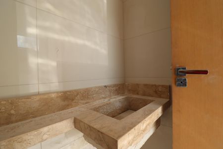 Casa de condomínio à venda com 117m², 2 quartos e 1 vagaLavabo 