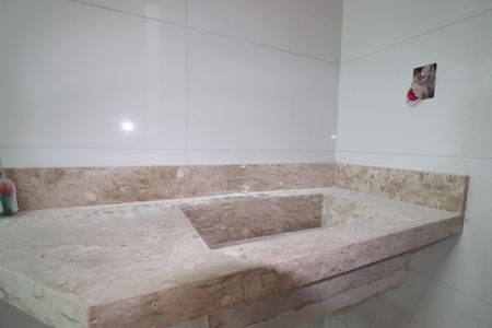 Casa de condomínio à venda com 117m², 2 quartos e 2 vagasBanheiro Quarto 1 suíte