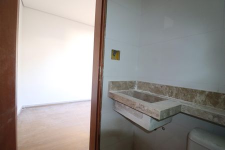 Casa de condomínio à venda com 117m², 2 quartos e 2 vagasBanheiro da Suíte 2