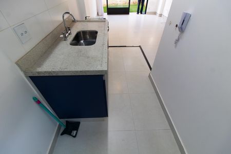 Casa de condomínio à venda com 79m², 2 quartos e 2 vagasCozinha