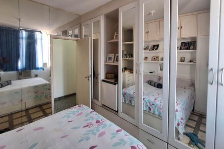 Apartamento à venda com 155m², 4 quartos e 1 vagaQuarto 2