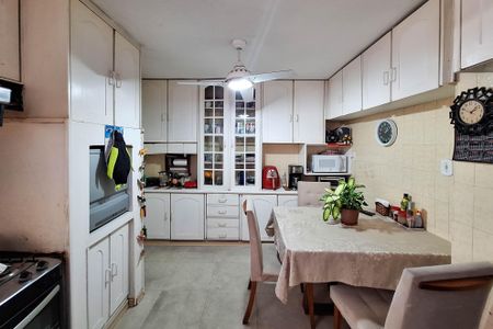 Apartamento à venda com 155m², 4 quartos e 1 vagaCozinha