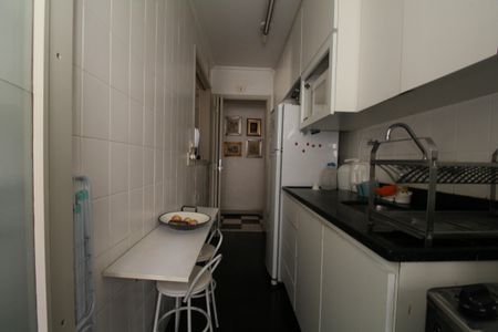 Apartamento à venda com 58m², 2 quartos e 1 vagaCozinha