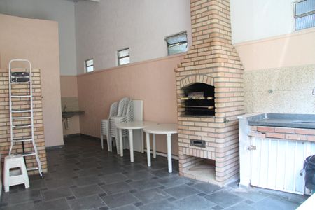 Casa à venda com 50m², 2 quartos e 1 vagaÁrea comum - Churrasqueira