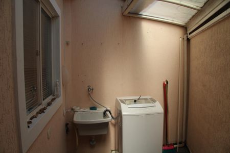 Casa à venda com 50m², 2 quartos e 1 vagaÁrea de Serviço