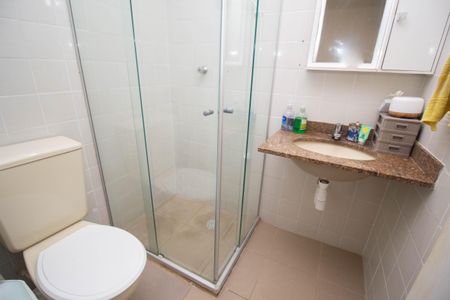 Apartamento à venda com 52m², 2 quartos e 1 vaga Apartamento à venda com 52m², 2 quartos e 1 vagaBanheiro