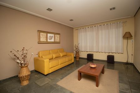 Apartamento à venda com 52m², 2 quartos e 1 vaga Apartamento à venda com 52m², 2 quartos e 1 vagaHall social