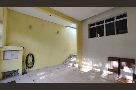 Casa para alugar com 92m², 2 quartos e 2 vagasGaragem